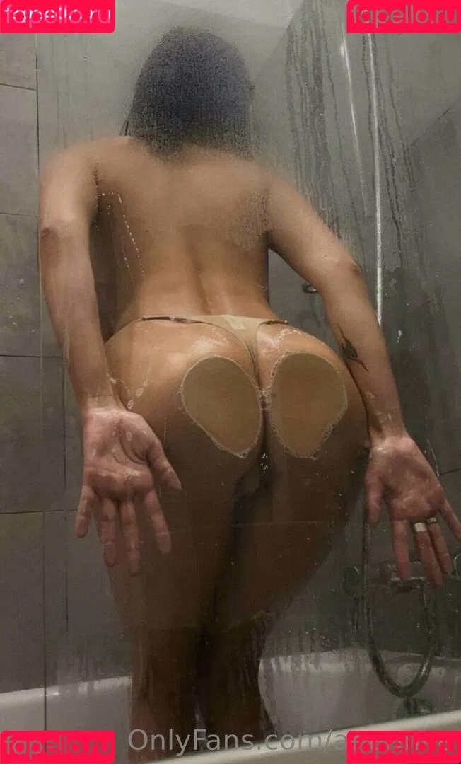 Anannke Onlyfans Photo Gallery 