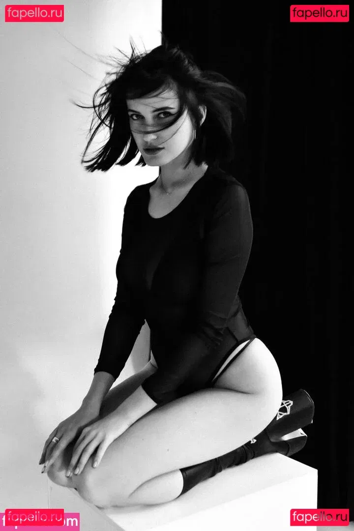 Anannke Onlyfans Photo Gallery 