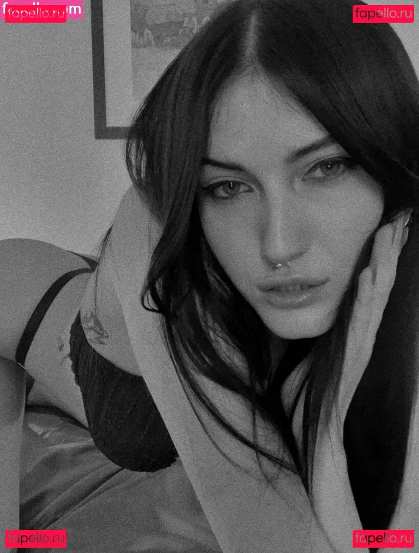 Anannke Onlyfans Photo Gallery 