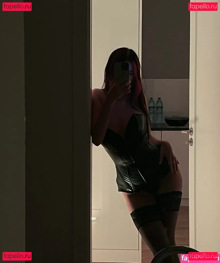 Anannke Onlyfans Photo Gallery 