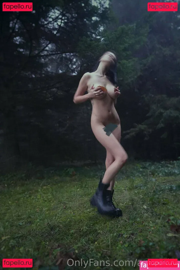 Anannke Onlyfans Photo Gallery 