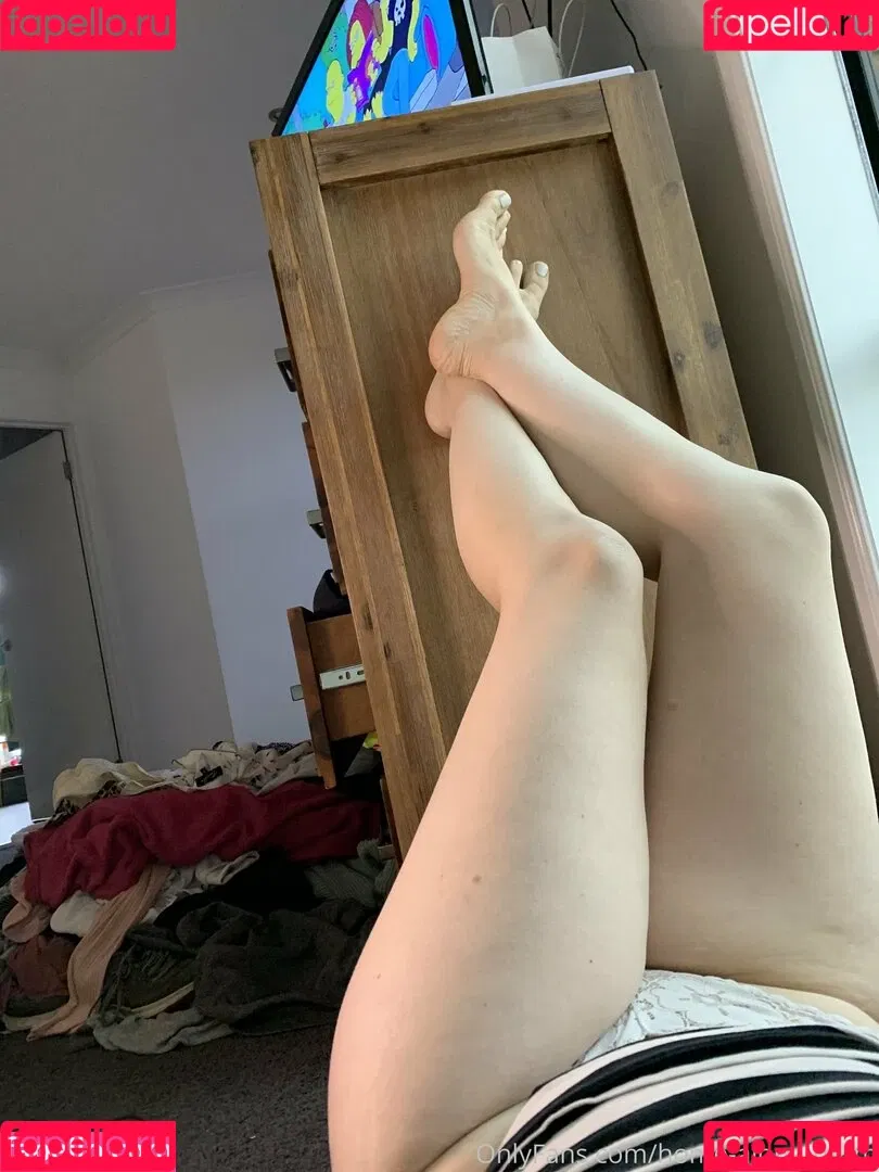 home-alone-mum Onlyfans Photo Gallery 