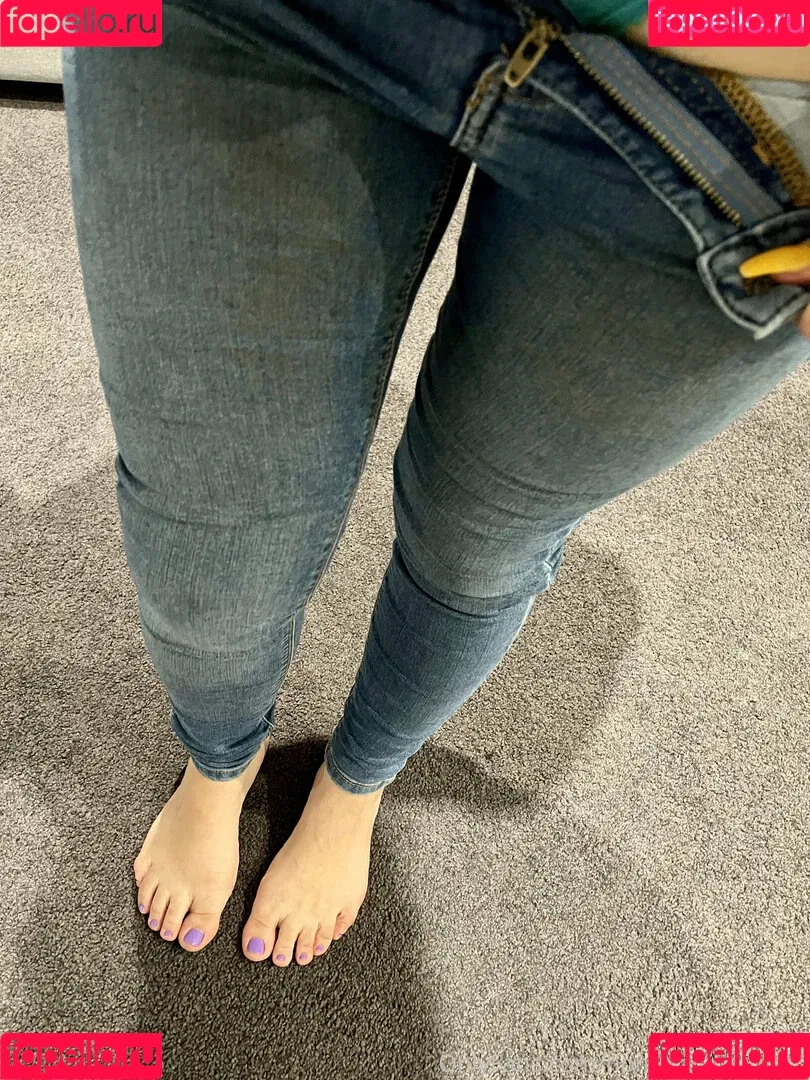 home-alone-mum Onlyfans Photo Gallery 