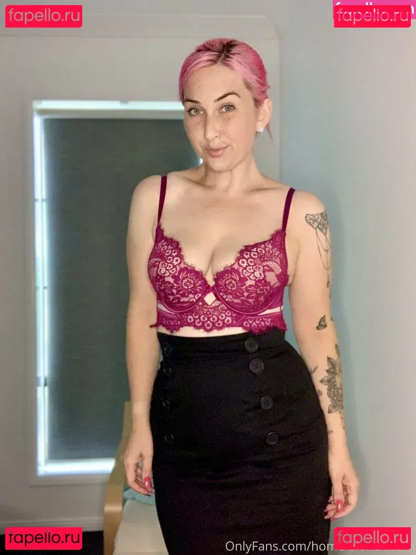 home-alone-mum Onlyfans Photo Gallery 