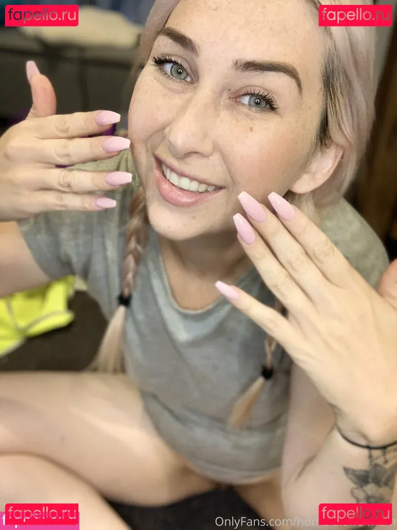 home-alone-mum Onlyfans Photo Gallery 