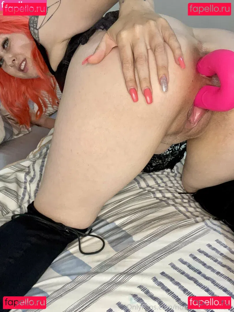 home-alone-mum Onlyfans Photo Gallery 