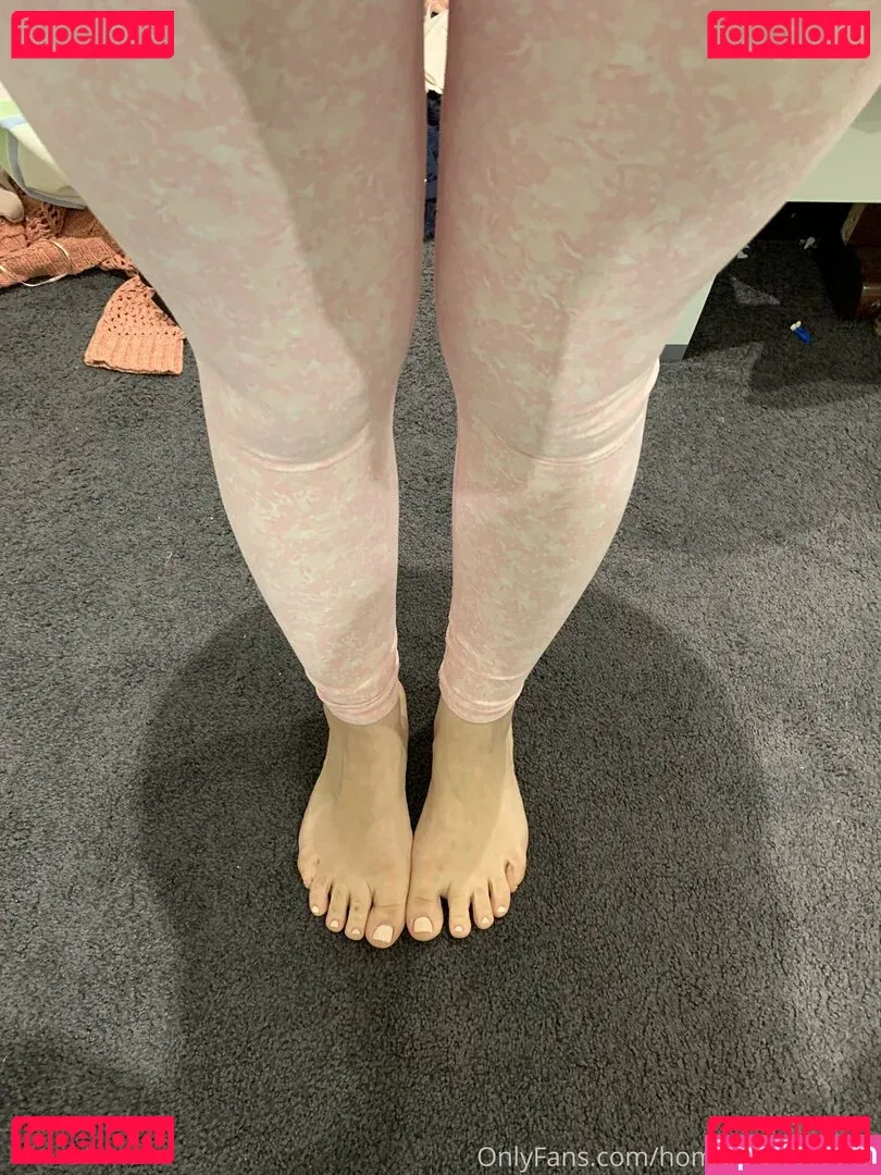 home-alone-mum Onlyfans Photo Gallery 