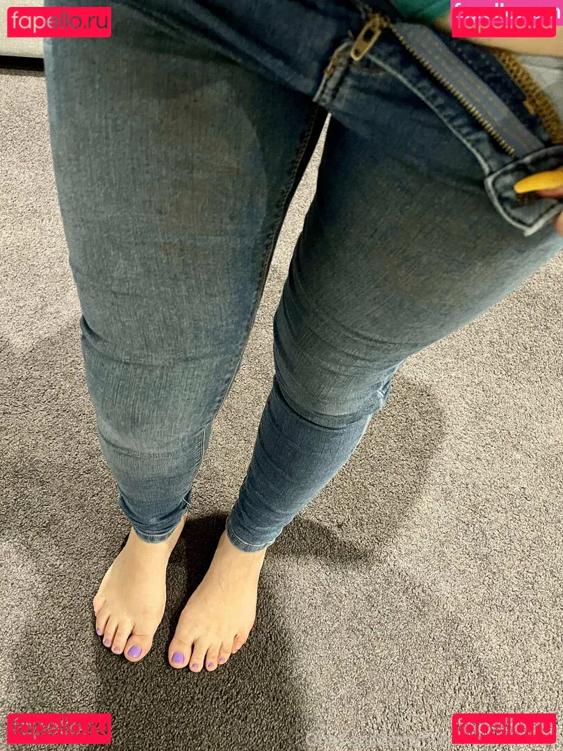 home-alone-mum Onlyfans Photo Gallery 