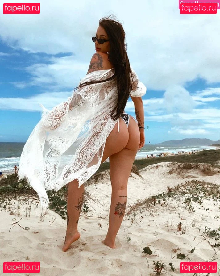 Victoria Macan Onlyfans Photo Gallery 