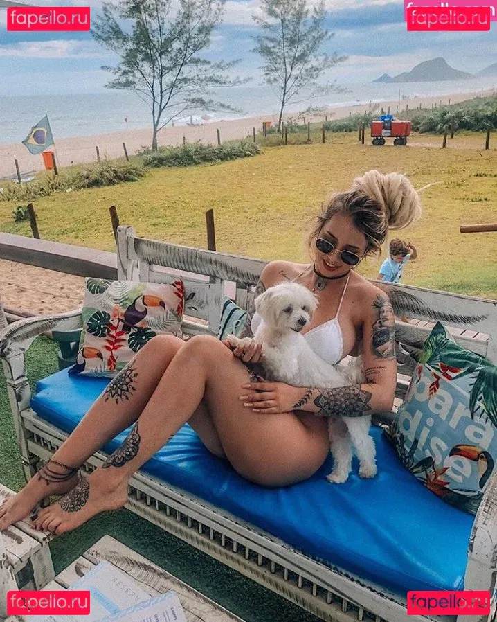 Victoria Macan Onlyfans Photo Gallery 