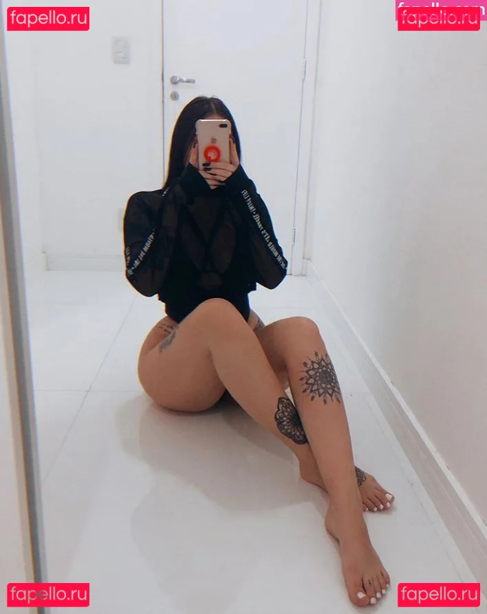 Victoria Macan Onlyfans Photo Gallery 