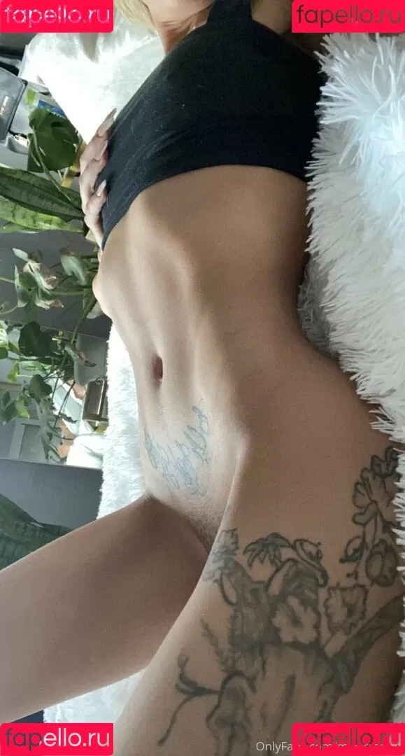 miascreams Onlyfans Photo Gallery 