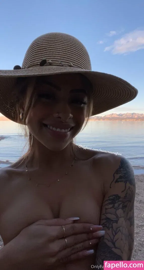 miascreams Onlyfans Photo Gallery 