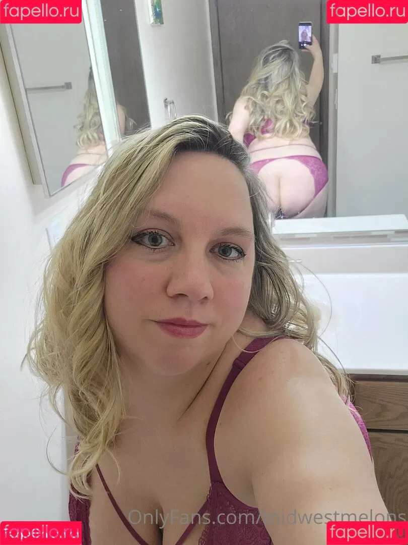 midwestmelons Onlyfans Photo Gallery 