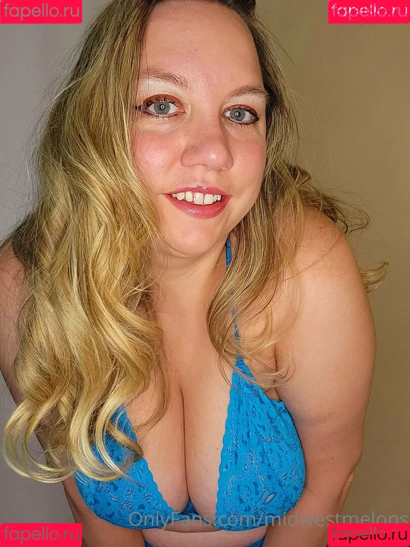 midwestmelons Onlyfans Photo Gallery 