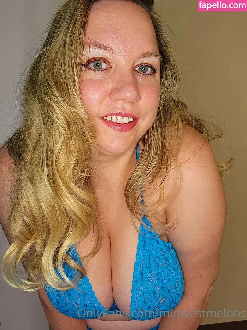 midwestmelons Onlyfans Photo Gallery 