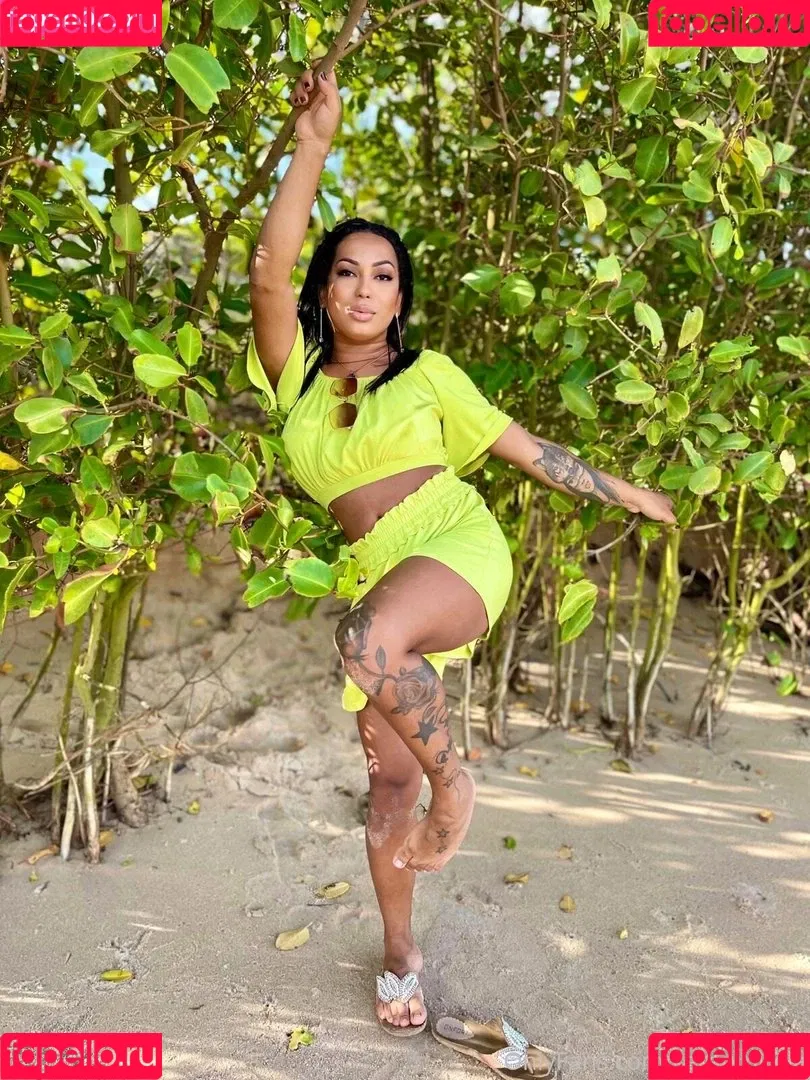Keren Mirela Onlyfans Photo Gallery 