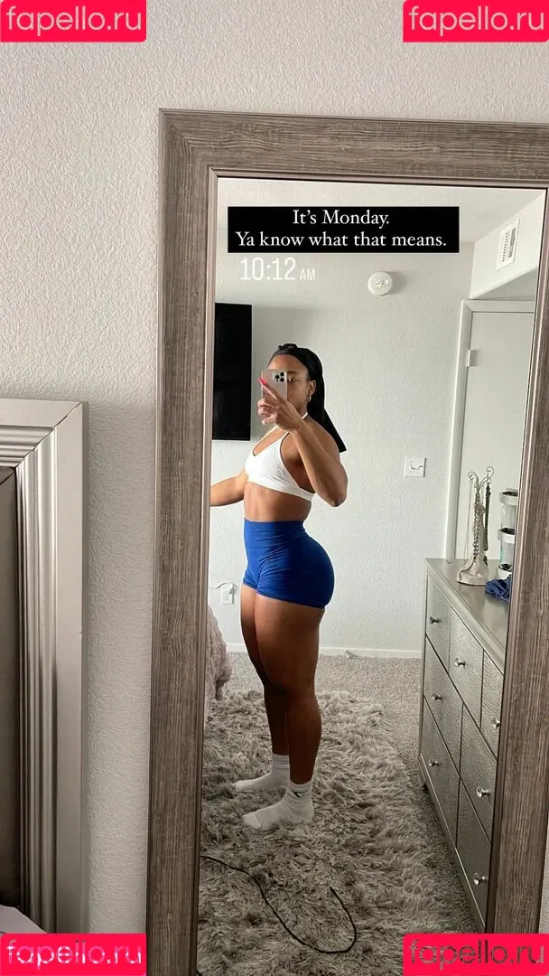 aaaaayevuh Onlyfans Photo Gallery 