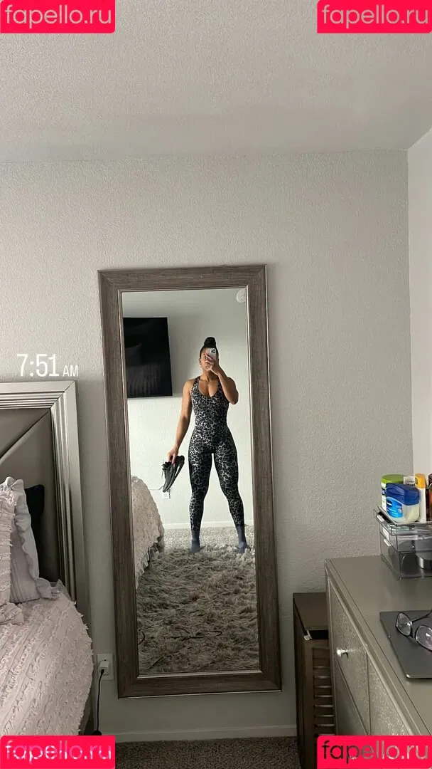 aaaaayevuh Onlyfans Photo Gallery 