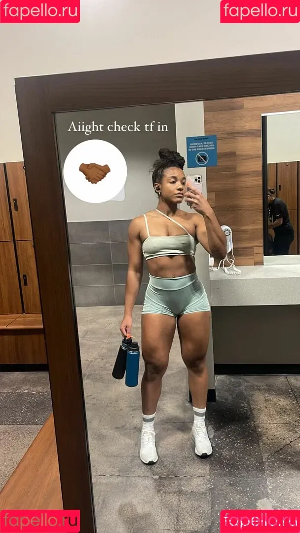 aaaaayevuh Onlyfans Photo Gallery 