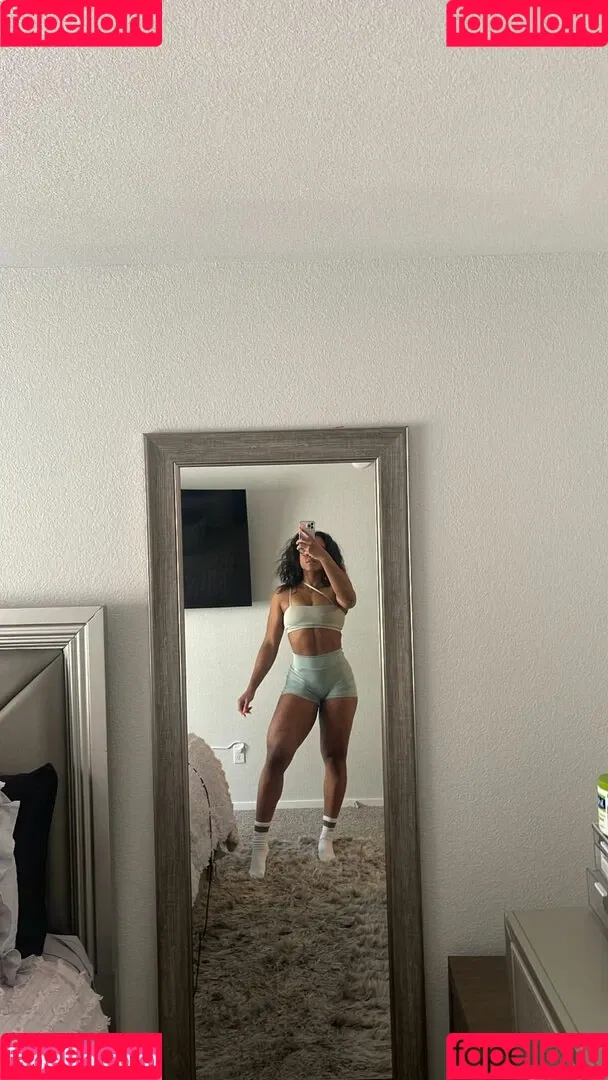 aaaaayevuh Onlyfans Photo Gallery 