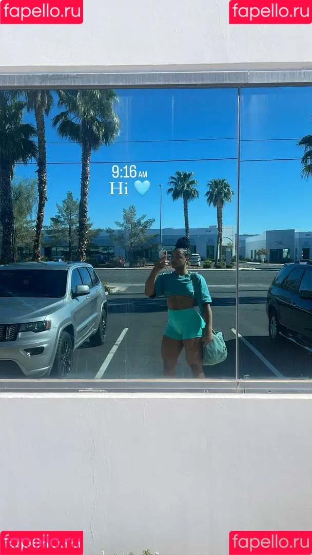 aaaaayevuh Onlyfans Photo Gallery 
