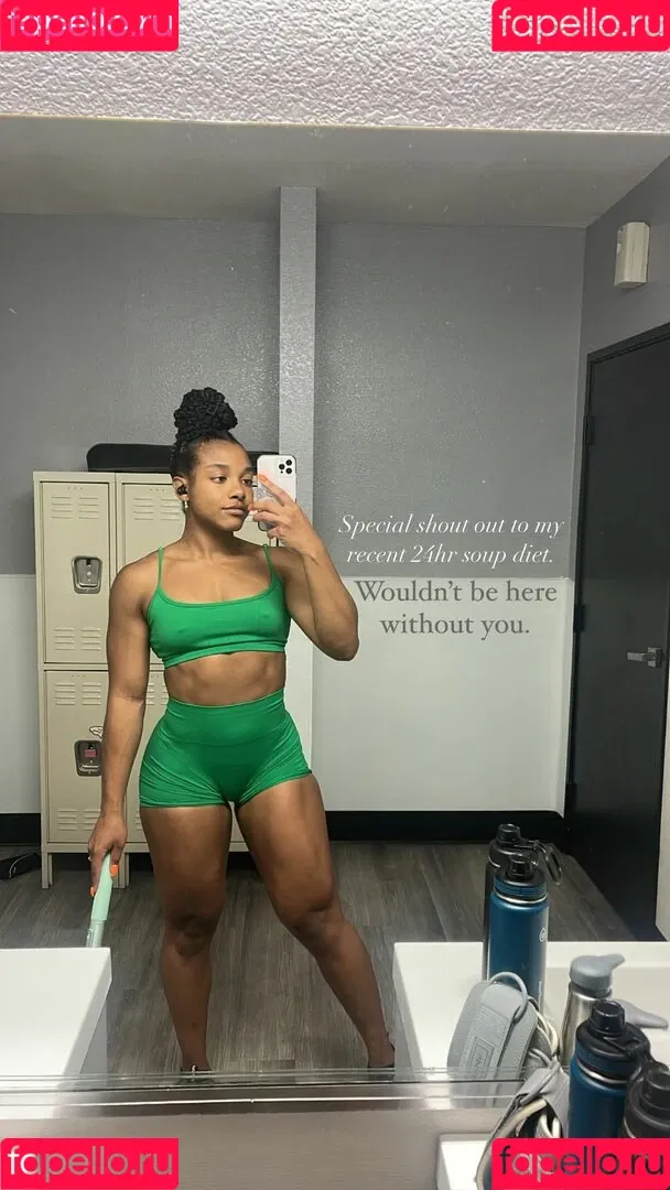 aaaaayevuh Onlyfans Photo Gallery 