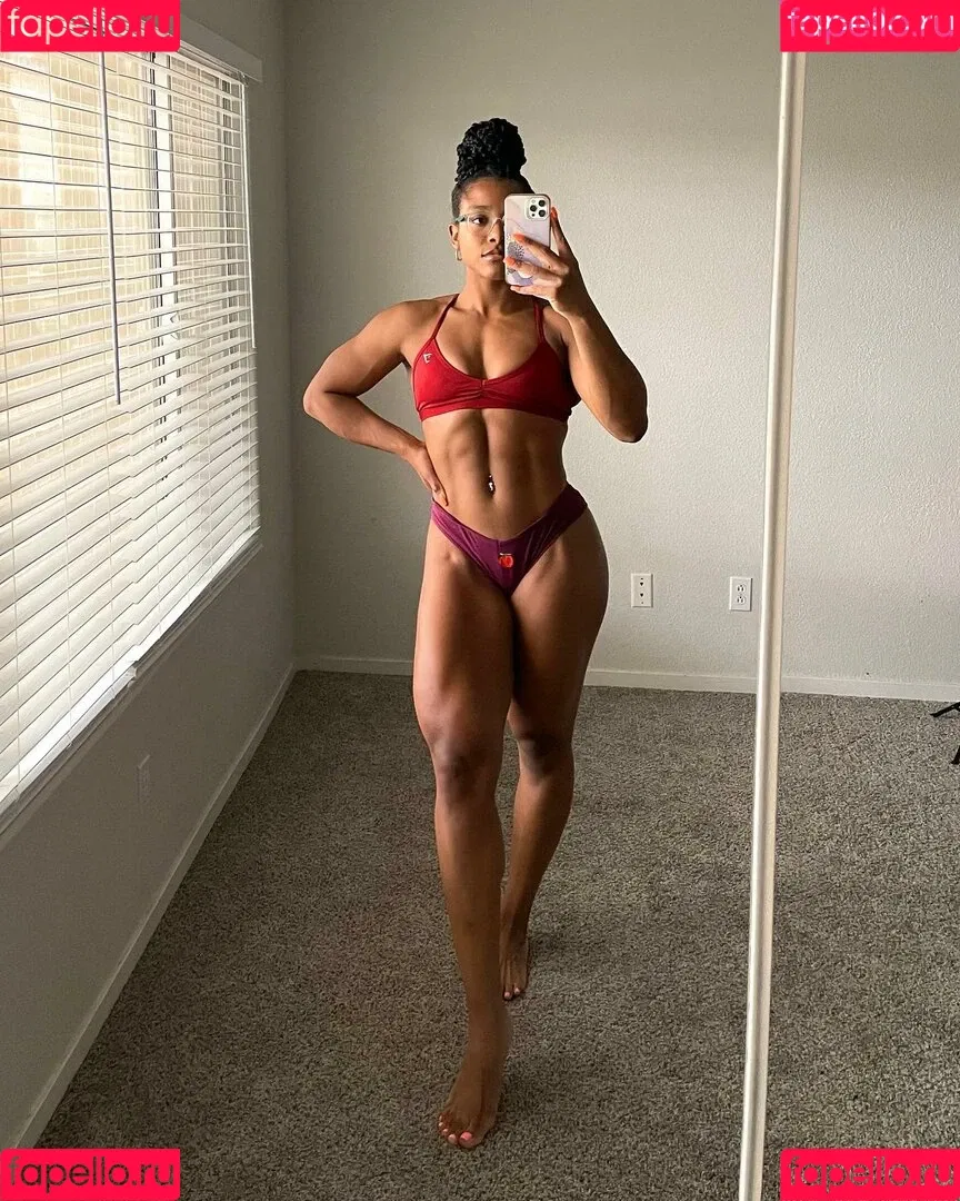 aaaaayevuh Onlyfans Photo Gallery 