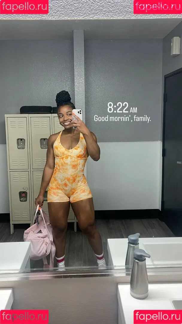 aaaaayevuh Onlyfans Photo Gallery 