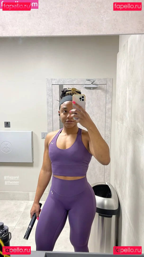 aaaaayevuh Onlyfans Photo Gallery 