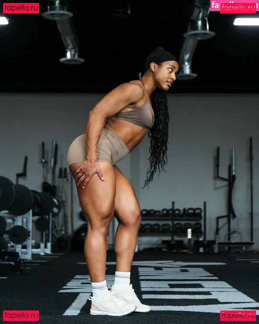 aaaaayevuh Onlyfans Photo Gallery 