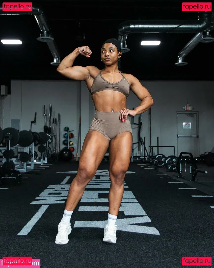 aaaaayevuh Onlyfans Photo Gallery 