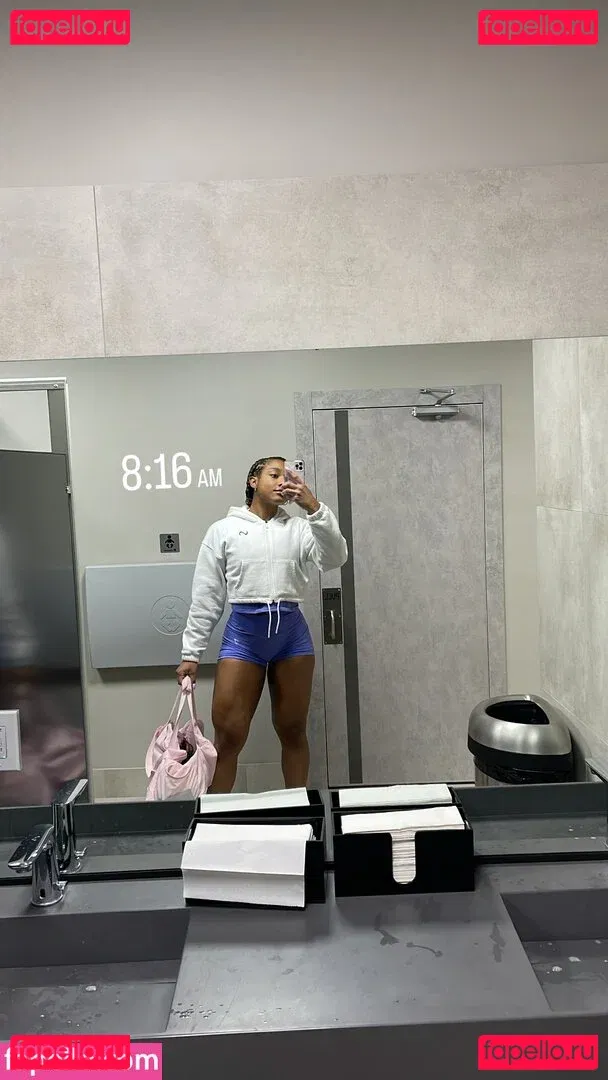 aaaaayevuh Onlyfans Photo Gallery 