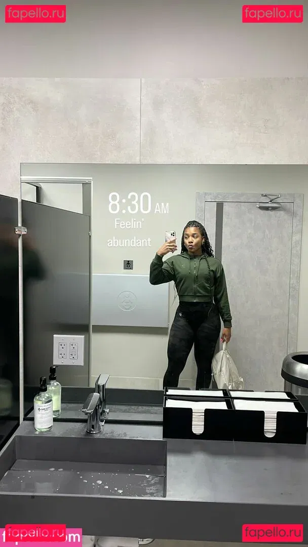 aaaaayevuh Onlyfans Photo Gallery 