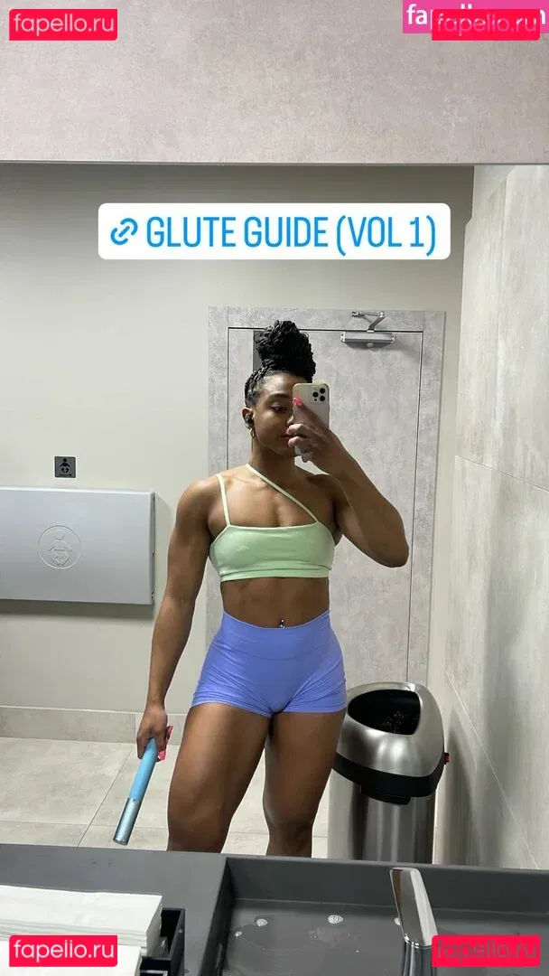 aaaaayevuh Onlyfans Photo Gallery 