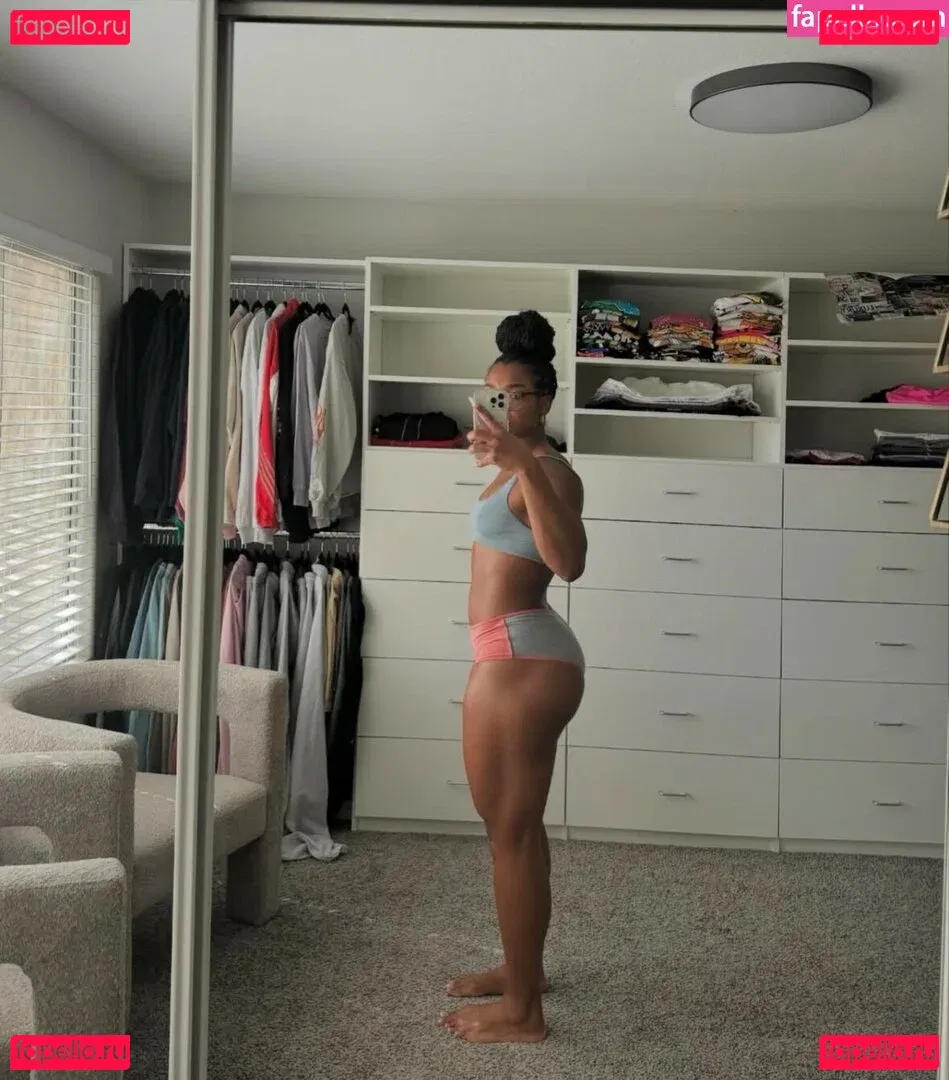 aaaaayevuh Onlyfans Photo Gallery 