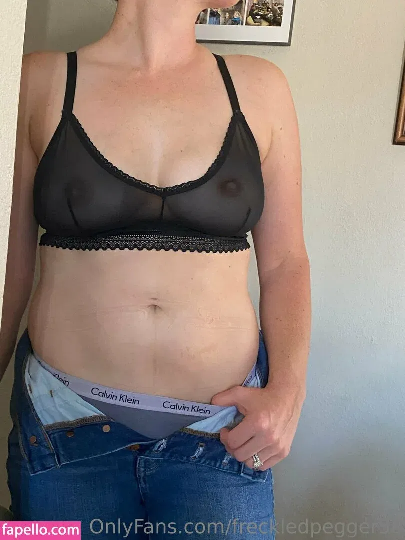 freckledpegger58 Onlyfans Photo Gallery 