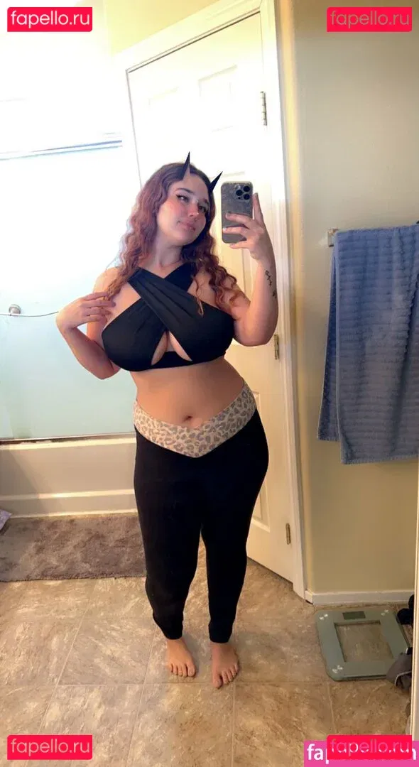 Goddess Ray Onlyfans Photo Gallery 