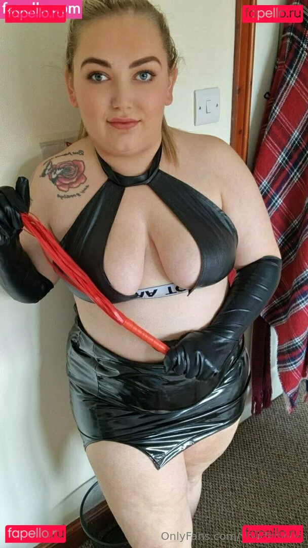 yourlucyloo Onlyfans Photo Gallery 