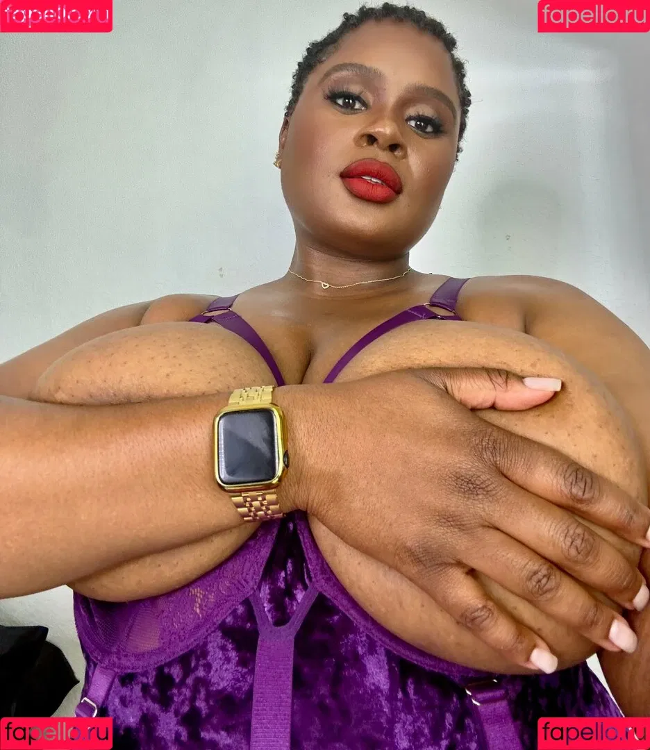 thelingerielounge Onlyfans Photo Gallery 