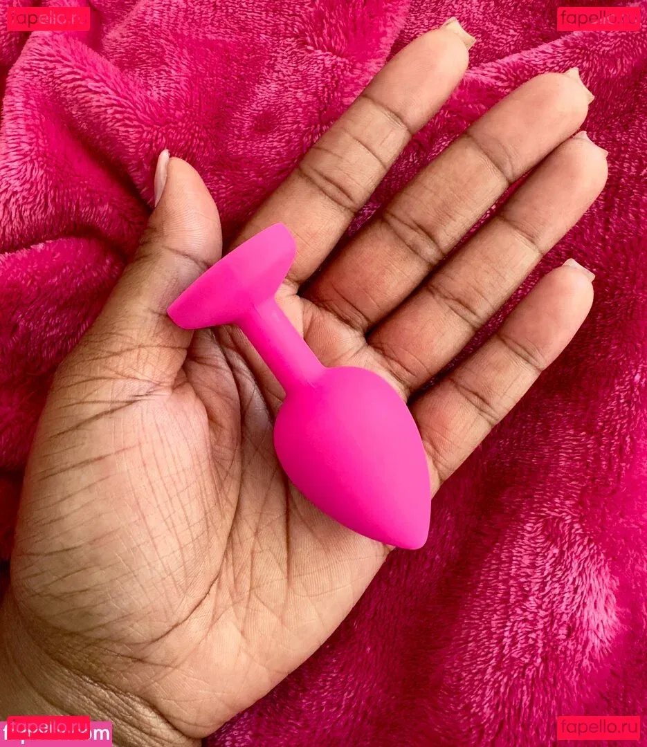 thelingerielounge Onlyfans Photo Gallery 