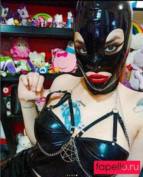 Niniah Wolfy Nude Onlyfans Photo 6