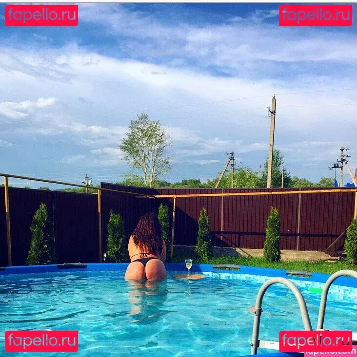 Dasha Kovalenko Onlyfans Photo Gallery 