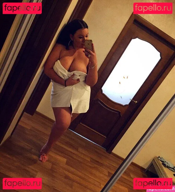 Dasha Kovalenko Onlyfans Photo Gallery 