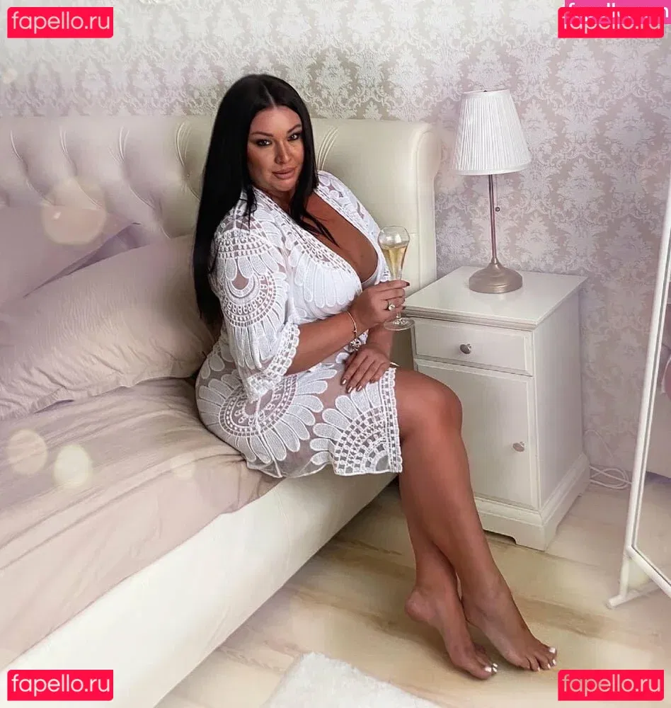 Dasha Kovalenko Onlyfans Photo Gallery 