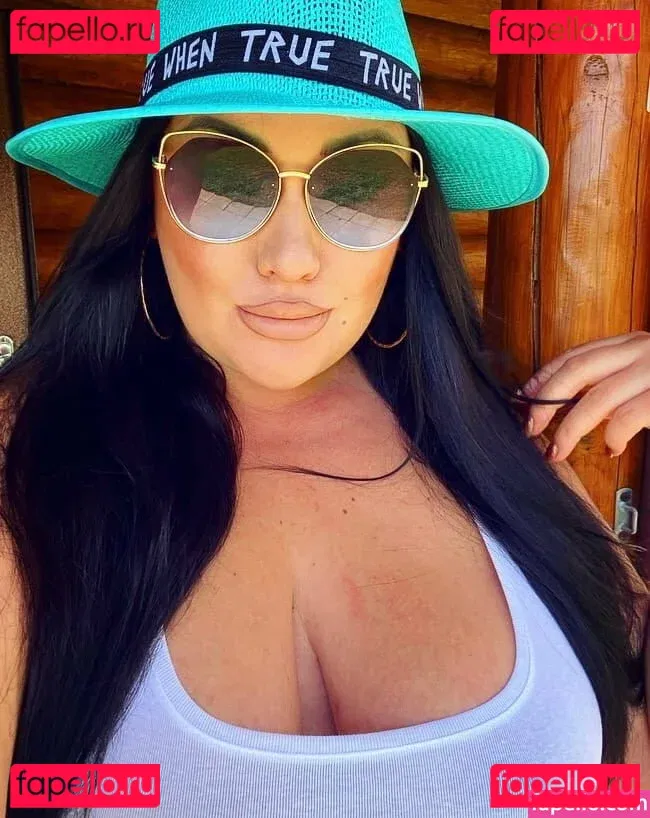 Dasha Kovalenko Onlyfans Photo Gallery 