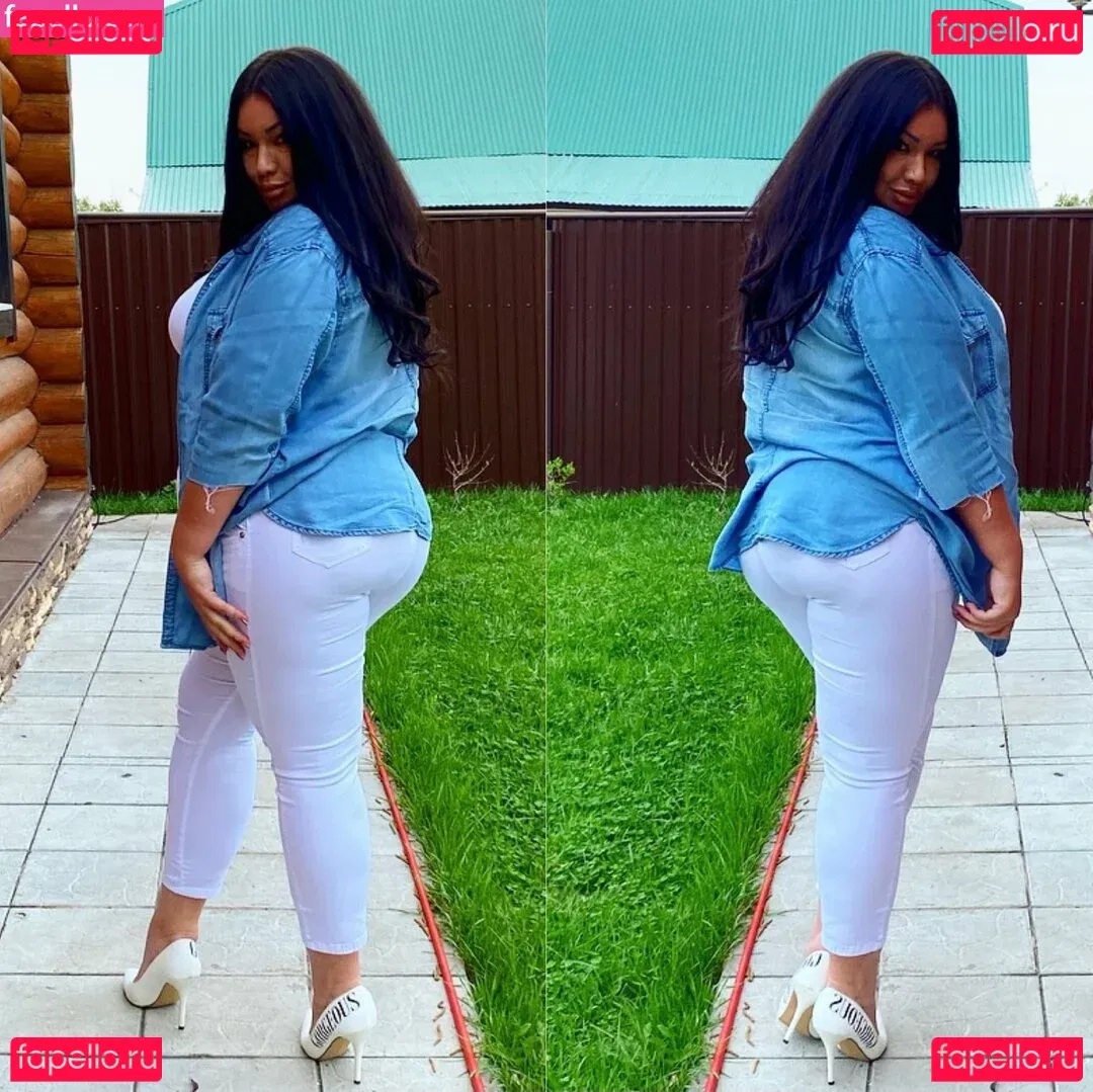 Dasha Kovalenko Onlyfans Photo Gallery 