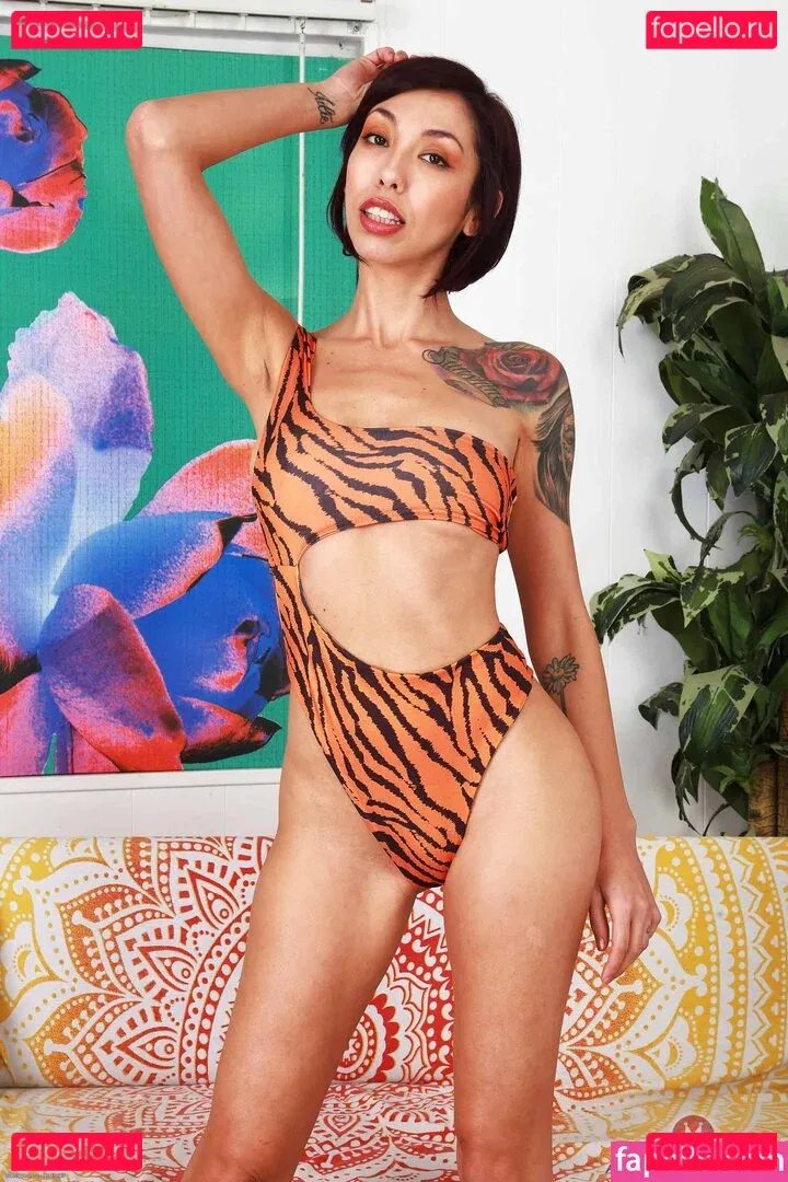 Xochi Moon Onlyfans Photo Gallery 