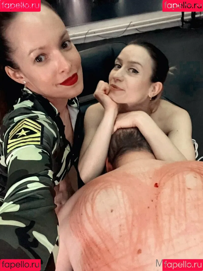 Miss Flora Femdom Onlyfans Photo Gallery 