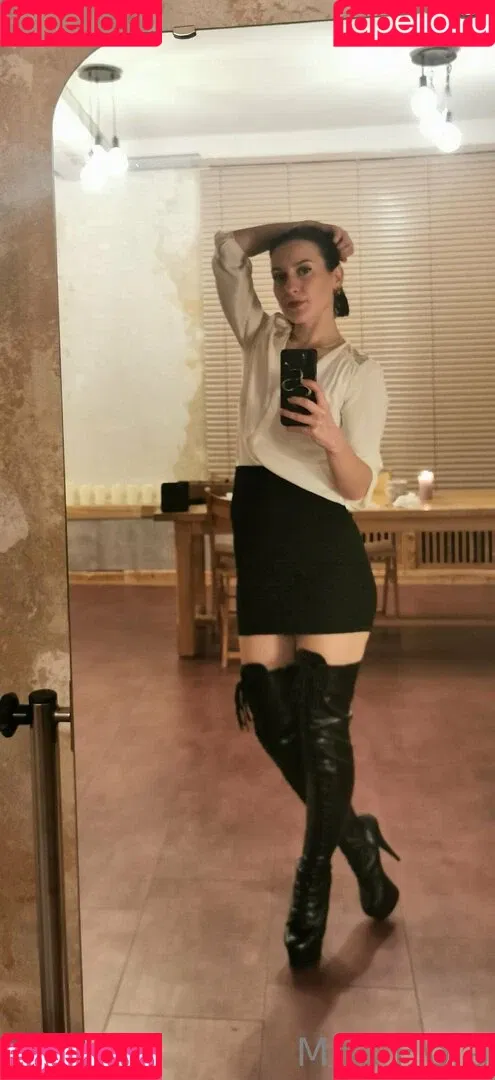 Miss Flora Femdom Onlyfans Photo Gallery 